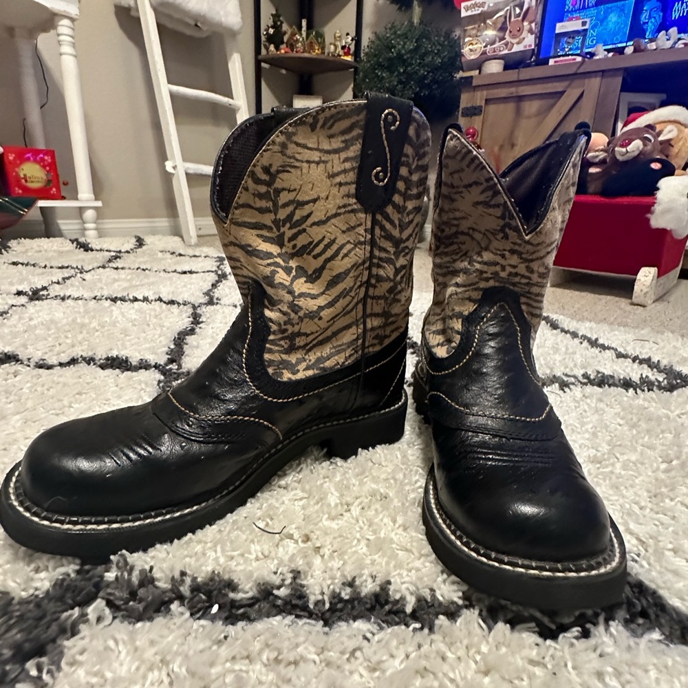 Justin boots with zebra